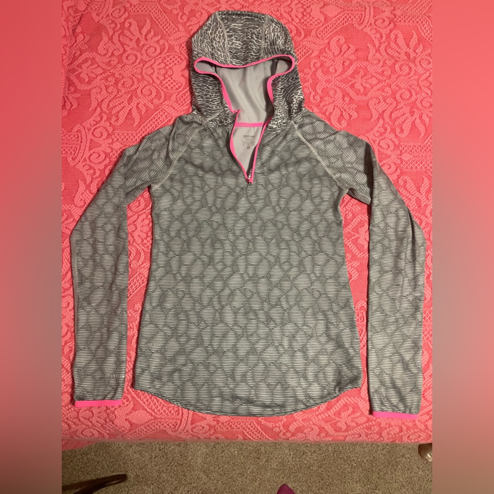 Super cute Nike Hoodie. Great condition!